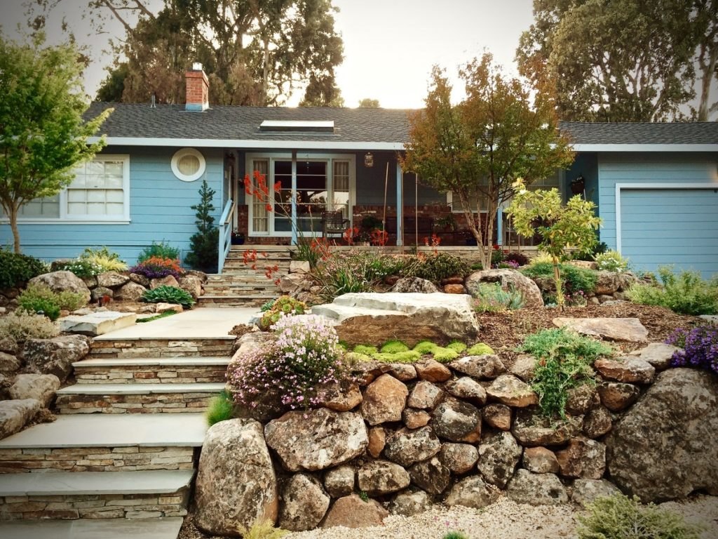 Picture of: Create a Beautiful Drought Resistant Front Yard – Sonoma Magazine